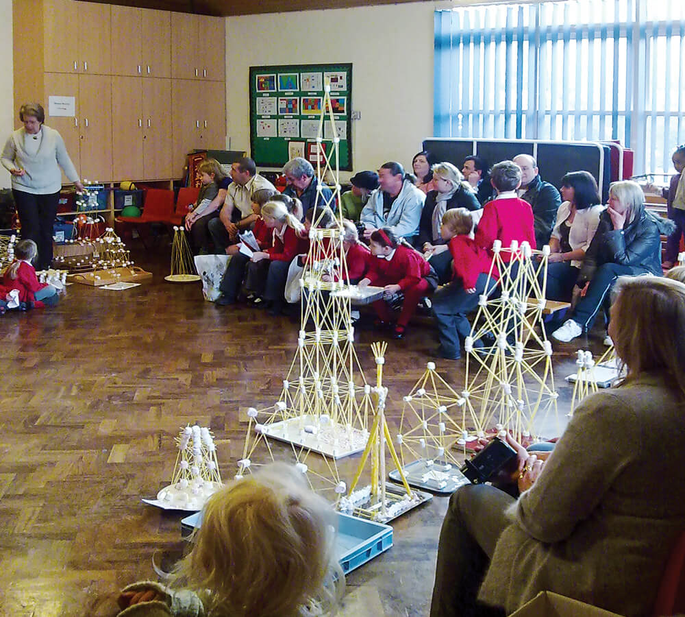 How To Build A Tall Spaghetti And Marshmallow Tower